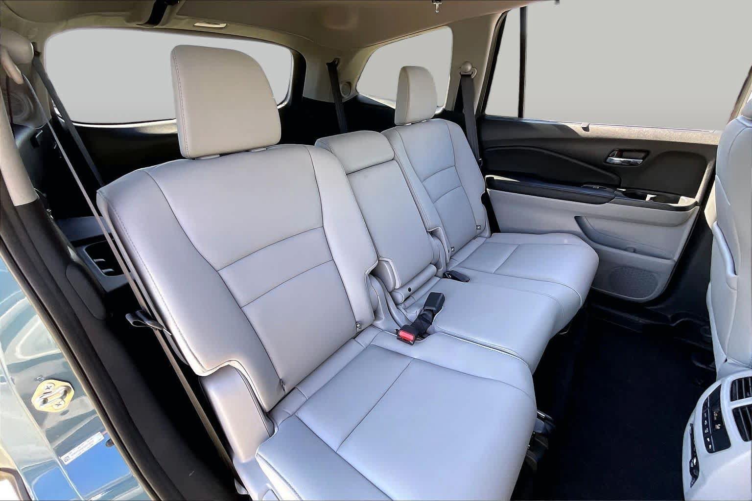 Used 2016 Honda Pilot Touring image 18