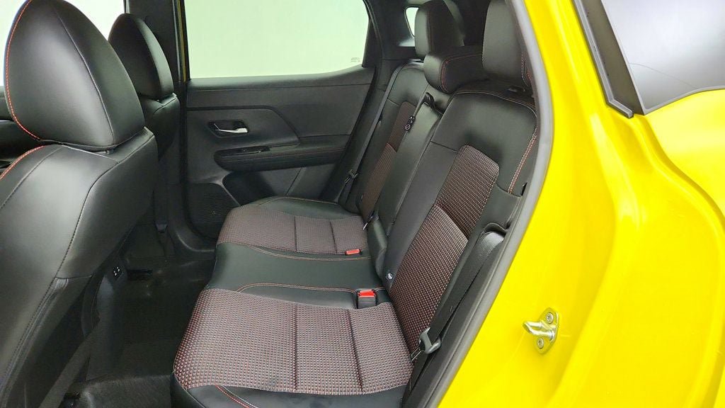 Used 2025 Nissan Kicks SR FWD image 20