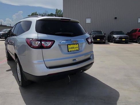 Used 2015 Chevrolet Traverse LS FWD image 7