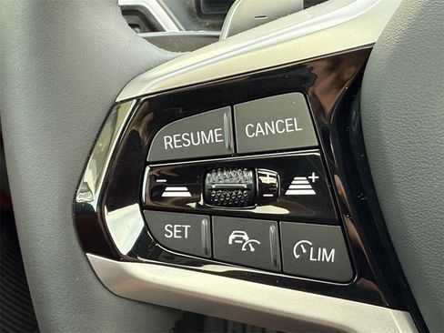 Used 2025 BMW 330i xDrive Sedan w/ Premium Package image 16