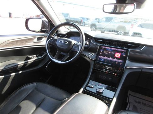 Used 2022 Jeep Grand Cherokee L Limited AWD/4WD image 26