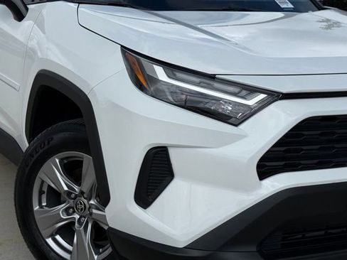 Used 2023 Toyota RAV4 XLE AWD/4WD image 3