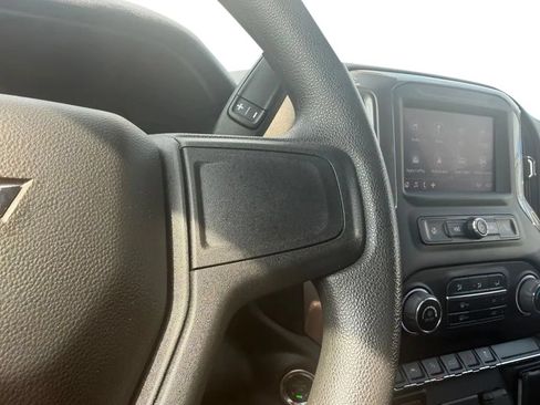 Used 2022 Chevrolet Silverado 1500 Custom AWD/4WD image 17