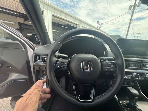Used 2025 Honda Civic Sport image 14