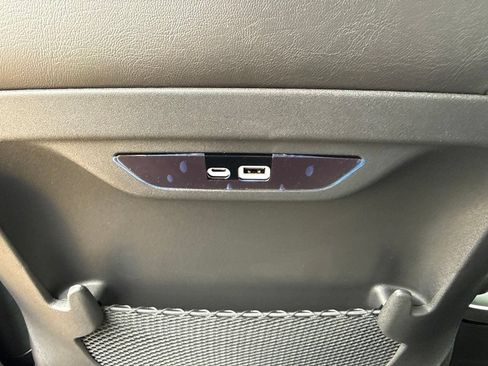 New 2027 Chrysler Pacifica Select AWD/4WD image 21