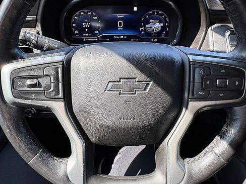 Used 2022 Chevrolet Tahoe Z71 w/ Luxury Package AWD/4WD image 21