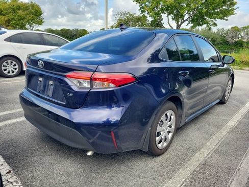 Used 2026 Toyota Corolla LE FWD image 3