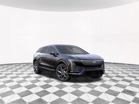 New 2027 Cadillac Optiq Luxury w/ LPO, Floor Liner Package AWD/4WD image 8