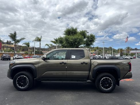 New 2026 Toyota Tacoma TRD Off-Road AWD/4WD image 7