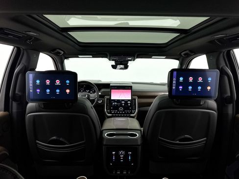Used 2025 GMC Yukon Denali Ultimate AWD/4WD image 47