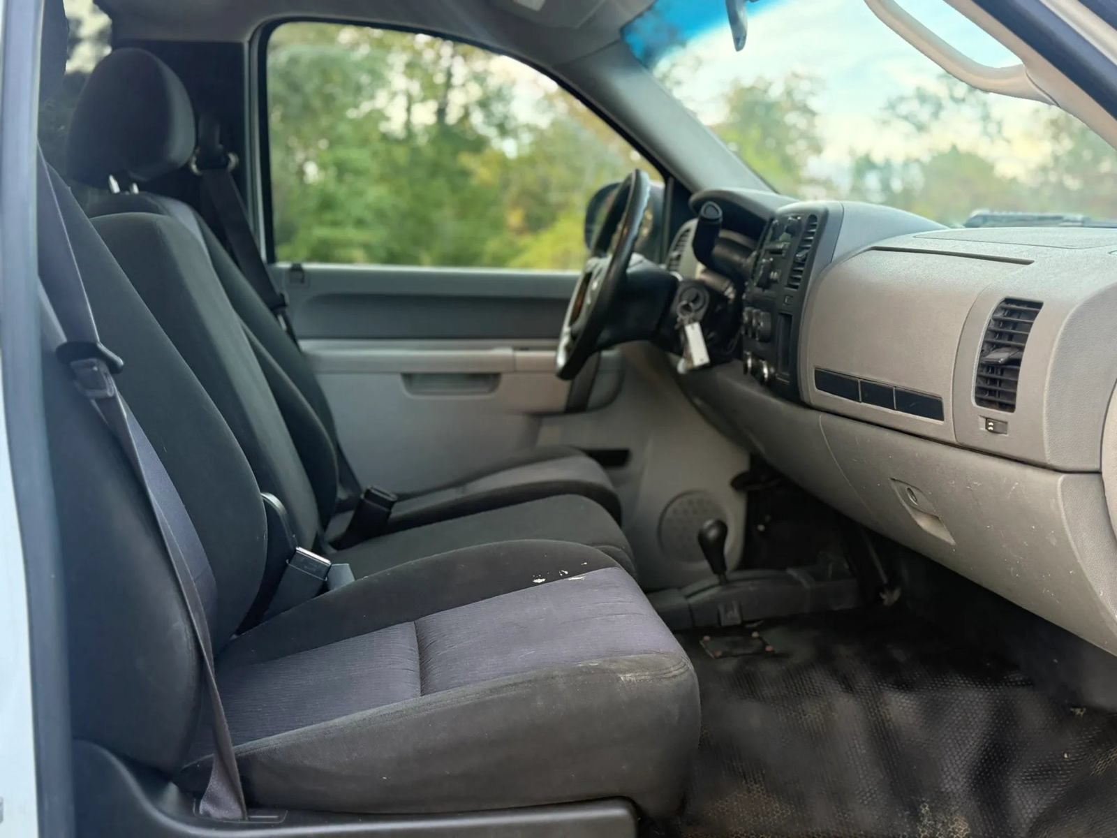 Used 2011 Chevrolet Silverado 2500 W/T w/ Snow Plow Prep Package AWD/4WD image 13