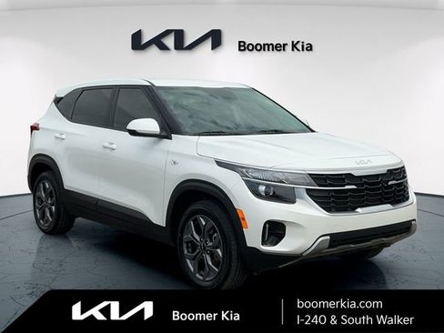 Certified 2024 Kia Seltos LX AWD/4WD image 3