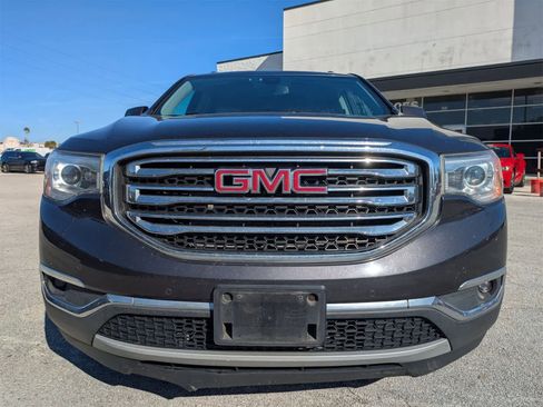 Used 2017 GMC Acadia SLT image 2