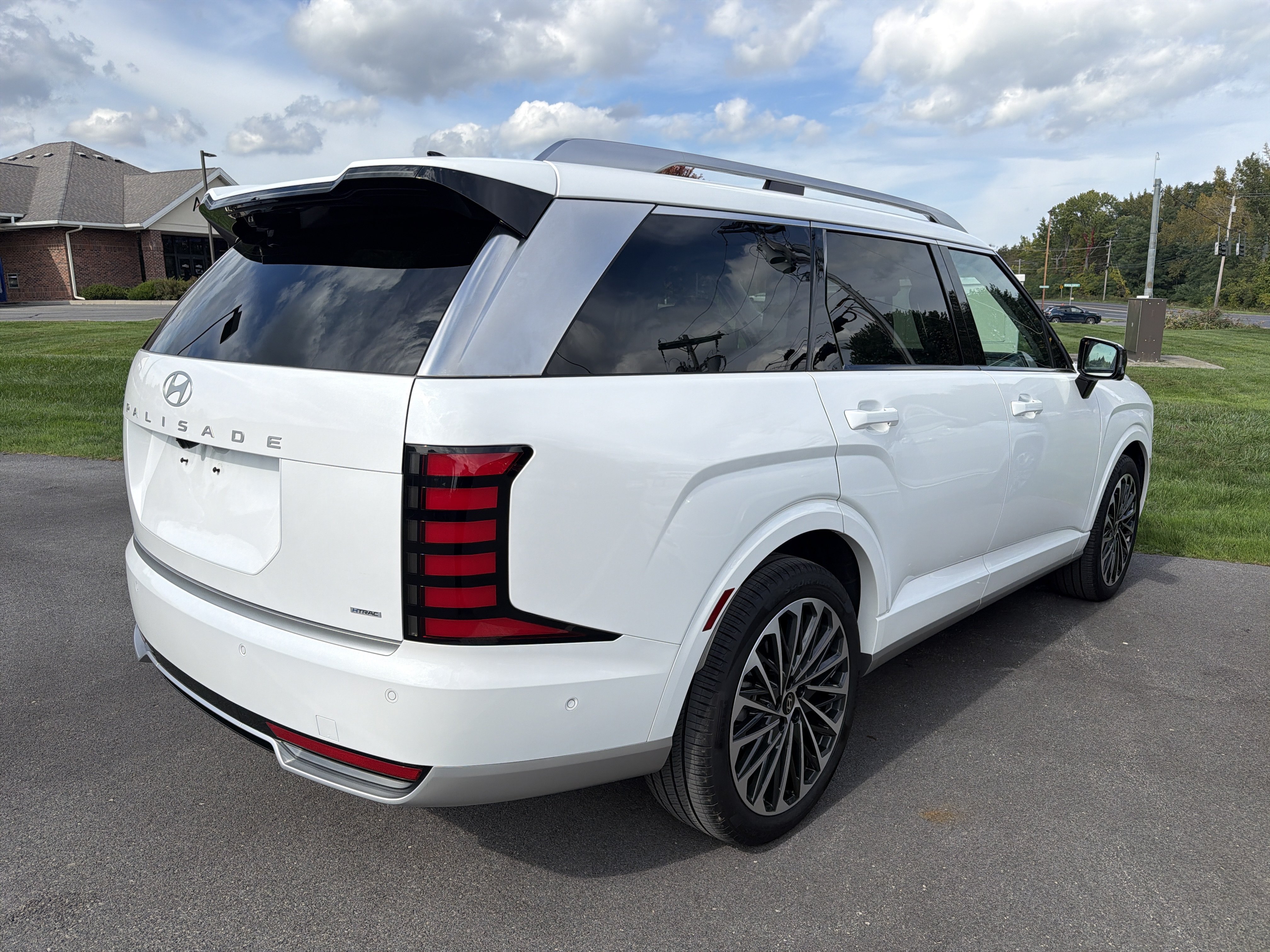 Used 2026 Hyundai Palisade Calligraphy AWD/4WD image 7