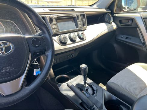 Used 2015 Toyota RAV4 LE FWD image 35
