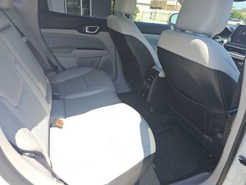 Used 2022 Jeep Compass Latitude w/ Convenience Group FWD image 28