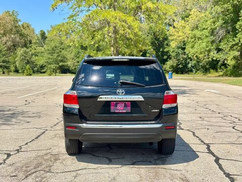 Used 2012 Toyota Highlander SE w/ Tow Pkg AWD/4WD image 7