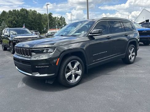 Used 2022 Jeep Grand Cherokee L Limited w/ Trailer Tow Group (B) RWD image 4