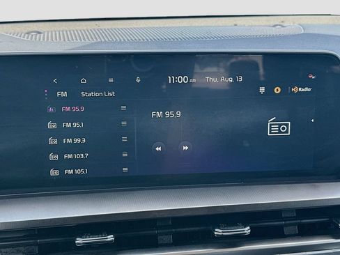 Used 2025 Kia Telluride S FWD image 14