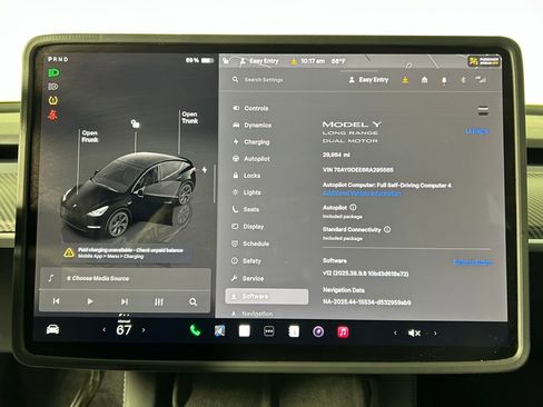 Used 2024 Tesla Model Y Long Range image 23