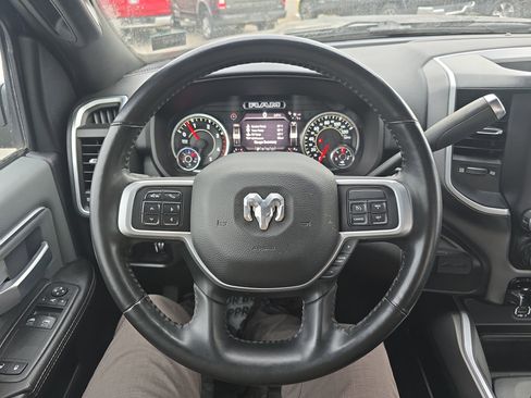 Used 2021 RAM 3500 Big Horn w/ Level 2 Equipment Group image 19