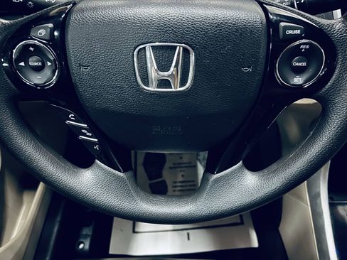 Used 2017 Honda Accord LX image 27