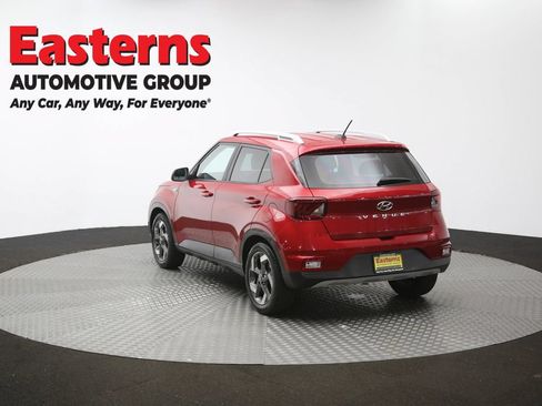 Used 2023 Hyundai Venue Limited FWD image 65