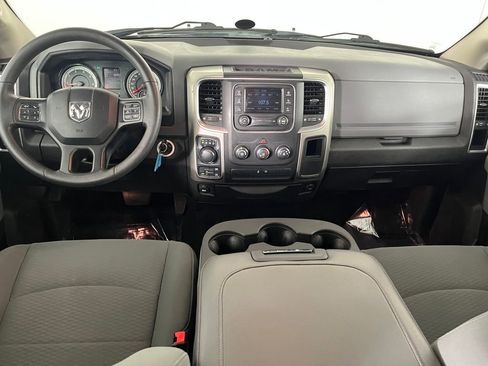 Used 2020 RAM 1500 Classic SLT image 18