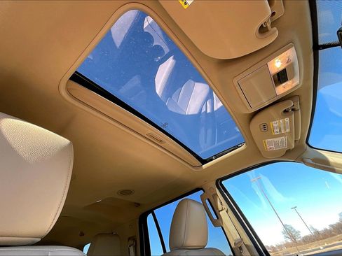 Used 2017 Ford Expedition Limited w/ Equipment Group 301A image 12