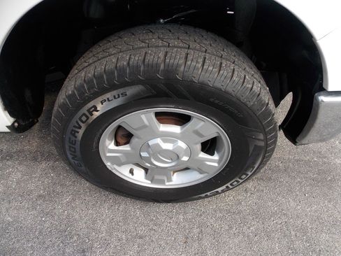 Used 2013 Ford F150 XLT w/ Mid Equipment Group image 22