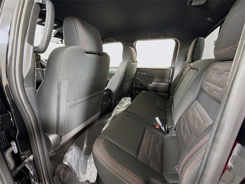 Certified 2022 Nissan Frontier PRO-4X image 10