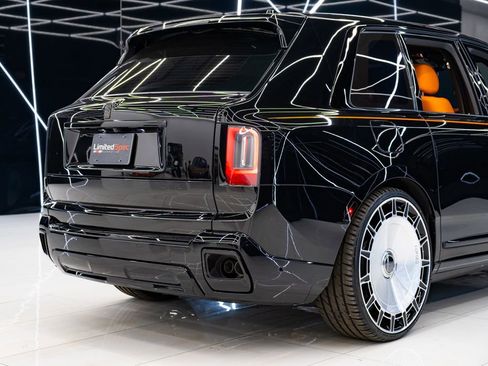 Used 2026 Rolls-Royce Cullinan AWD/4WD image 15