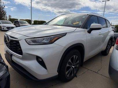 Used 2020 Toyota Highlander XLE