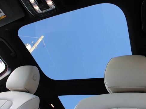 Used 2024 Mercedes-Benz GLA 250 w/ Exclusive Package image 23