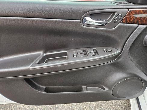 Used 2013 Chevrolet Impala LT image 14
