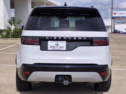 Used 2024 Land Rover Discovery Metropolitan Edition AWD/4WD image 5