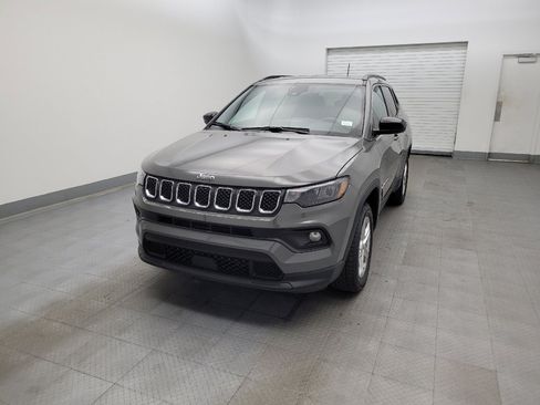 Used 2024 Jeep Compass Latitude image 15