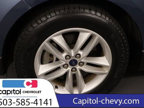 Used 2018 Ford Edge SEL w/ Class II Trailer Tow Package AWD/4WD image 9