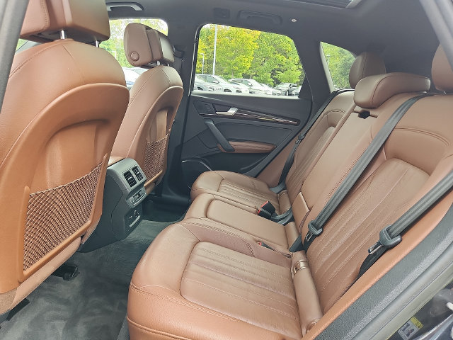 Used 2020 Audi Q5 2.0T Premium Plus w/ Premium Plus Package AWD/4WD image 10