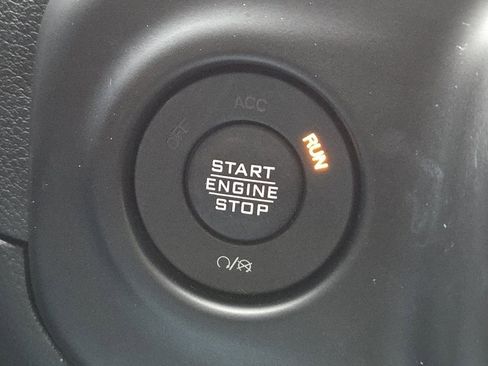 Used 2021 Jeep Wrangler Unlimited Sahara image 15