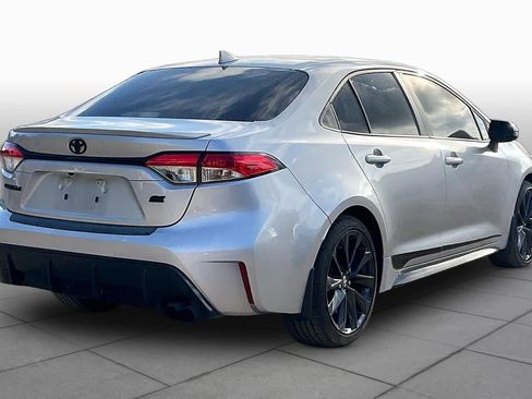 Used 2025 Toyota Corolla SE FWD image 12