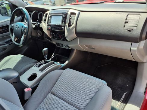 Used 2015 Toyota Tacoma PreRunner w/ TRD Sport Package RWD image 9