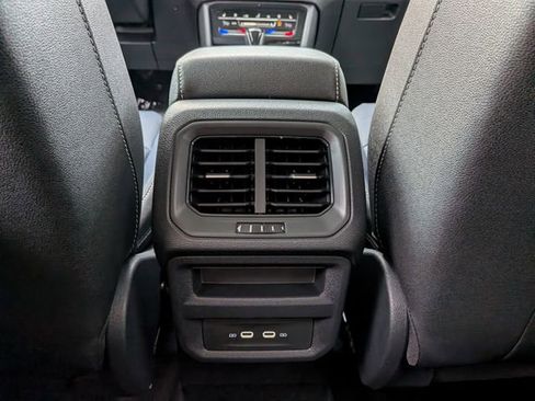 New 2026 Volkswagen Taos SEL image 15