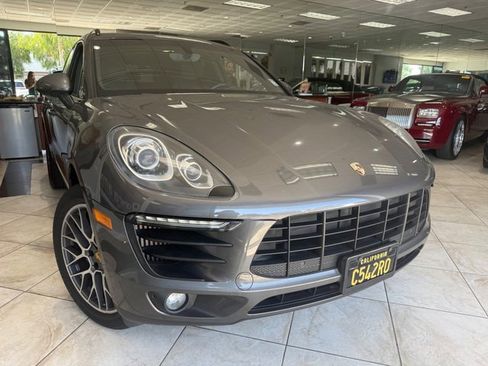 Used 2016 Porsche Macan S image 2