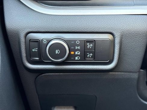 Used 2023 Ford Explorer XLT w/ Equipment Group 202A AWD/4WD image 14