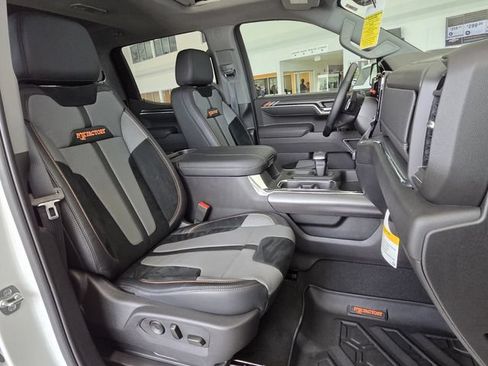 Used 2025 Chevrolet Silverado 1500 LTZ AWD/4WD image 19