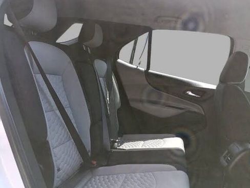 Used 2021 Chevrolet Equinox LT w/ Driver Convenience Package image 33