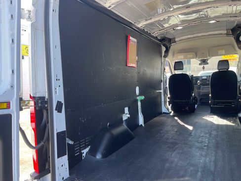 Used 2021 Ford Transit 250 Medium Roof w/ Load Area Protection Package image 10