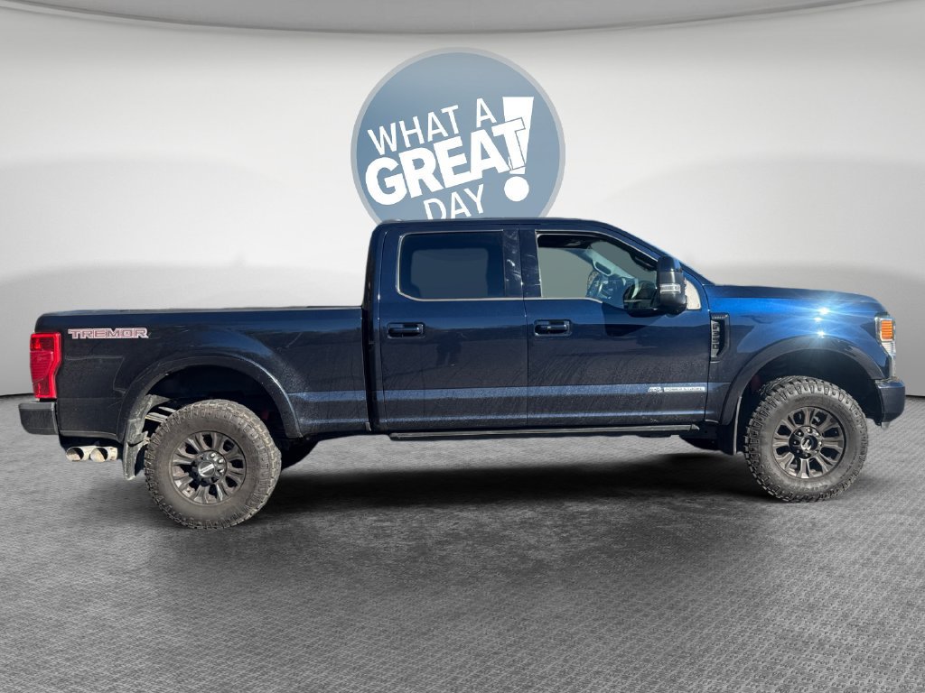 Used 2022 Ford F350 Lariat w/ Tremor Off-Road Package AWD/4WD image 2