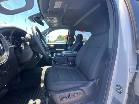 New 2025 Chevrolet Silverado 2500 Custom w/ Custom Value Package image 11